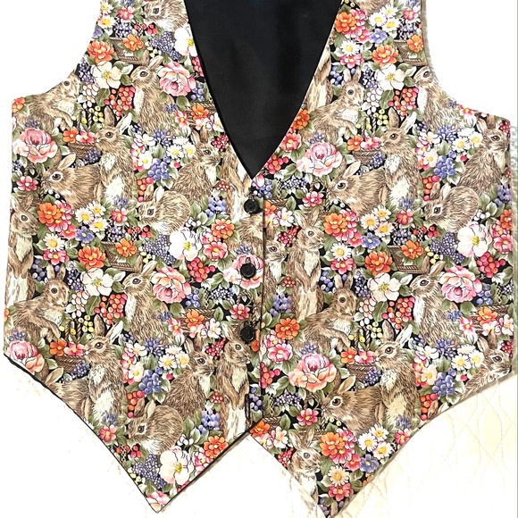 Spring Bunny Vintage Vest. - Picture 2 of 5